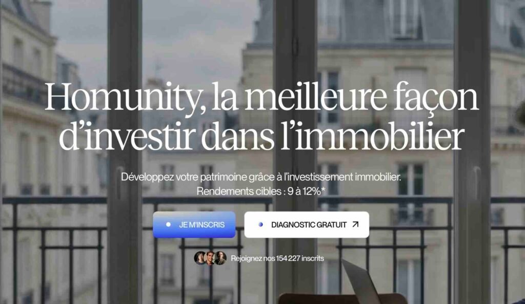 Screenshot - Le Nouvel Investisseur Hero banner advertising French real estate investing with a blurred city view and two call-to-action buttons (S’inscrire, Diagnostic gratuit).